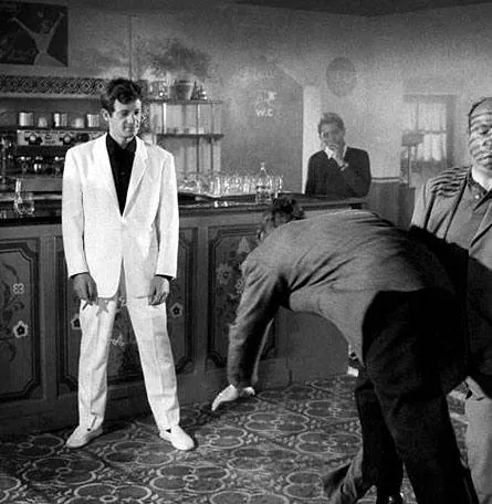 Сто тысяч долларов на солнце (1964) через торрент бесплатно Сто тысяч долларов на солнце (1964) фильм через торрент бесплатно