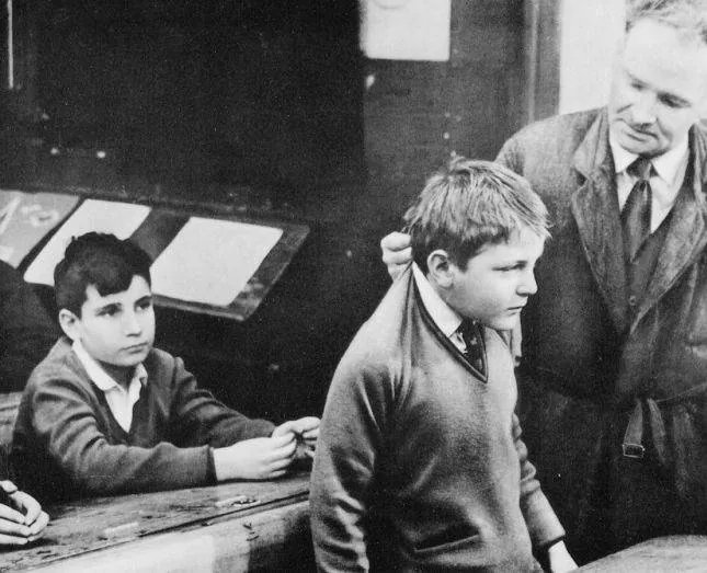 Четыреста ударов (1959) через торрент скачать Четыреста ударов (1959) фильм через торрент скачать