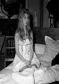 Парижанка (1957) в хорошем качестве через торрент Парижанка (1957) фильм в хорошем качестве через торрент