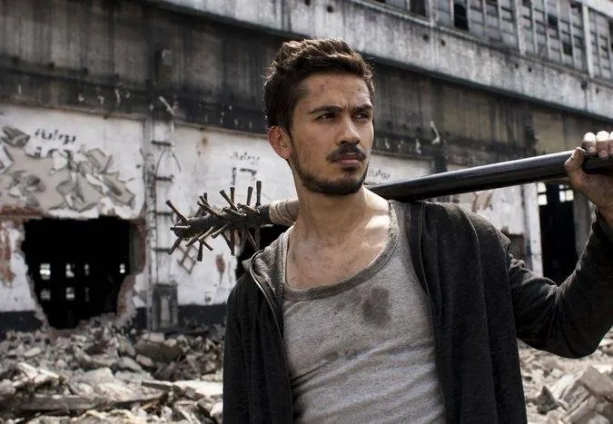 Достойный (2016) через торрент бесплатно Достойный (2016) фильм через торрент бесплатно