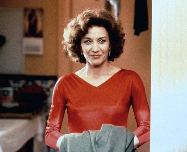 Цветок моей тайны (1995) через торрент бесплатно Цветок моей тайны (1995) фильм через торрент бесплатно