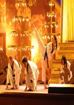 Пяткой в глаз (2011) через торрент бесплатно Пяткой в глаз (2011) фильм через торрент бесплатно