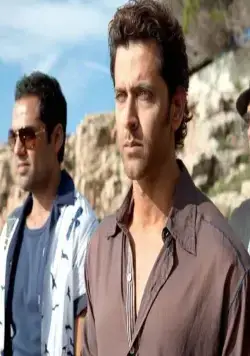 Жизнь не может быть скучной! (2011) через торрент скачать Жизнь не может быть скучной! (2011) фильм через торрент скачать