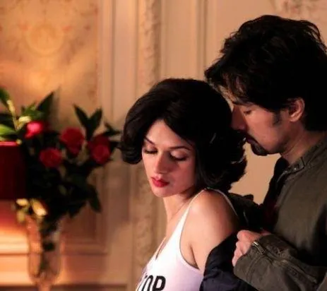 Лондон, Париж, Нью-Йорк (2012) через торрент скачать Лондон, Париж, Нью-Йорк (2012) фильм через торрент скачать