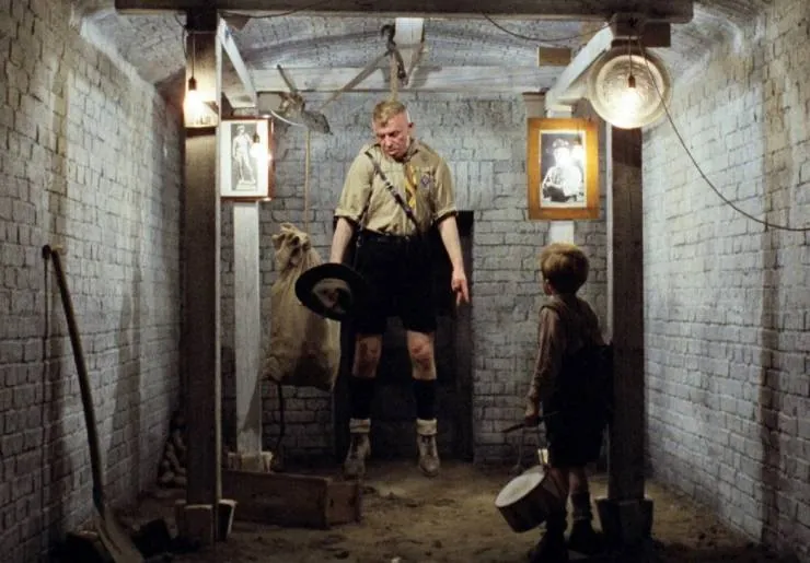 Жестяной барабан (1979) через торрент бесплатно Жестяной барабан (1979) фильм через торрент бесплатно