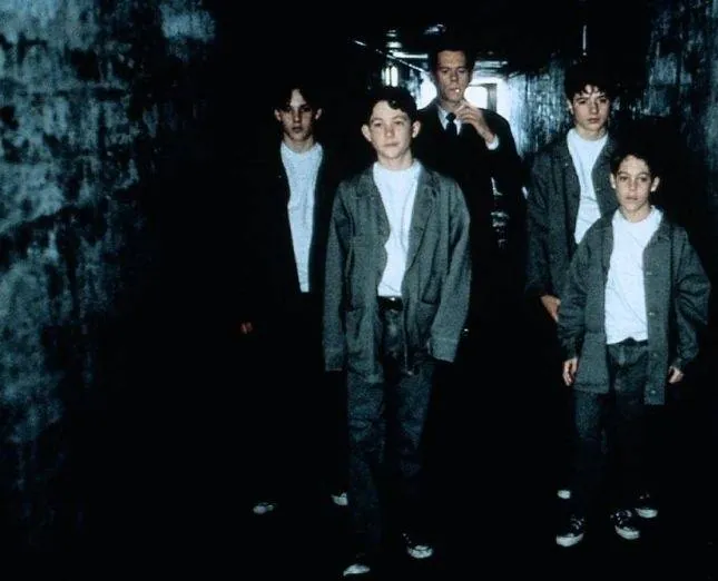 Спящие (1996) через торрент бесплатно Спящие (1996) фильм через торрент бесплатно