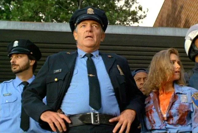 Возвращение в школу ужасов (1987) через торрент скачать Возвращение в школу ужасов (1987) фильм через торрент скачать