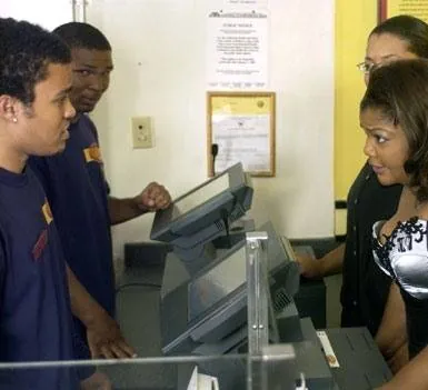 Толстушки (2006) через торрент бесплатно Толстушки (2006) фильм через торрент бесплатно