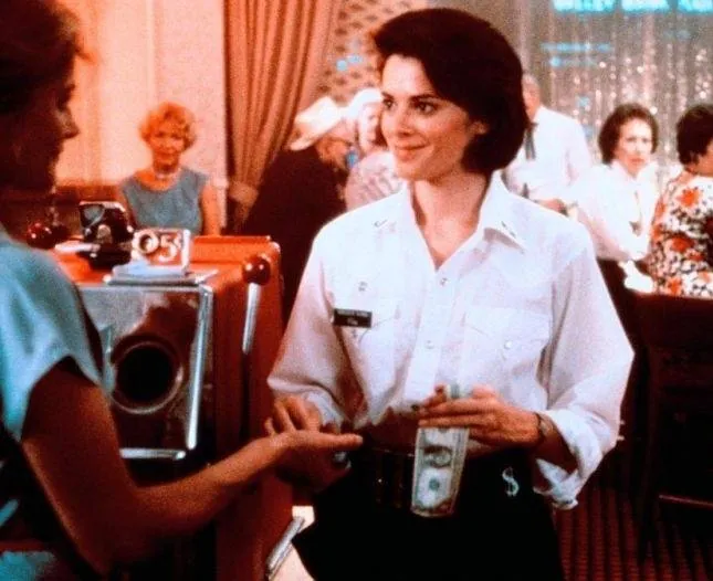 Неприкаянные сердца (1985) через торрент скачать Неприкаянные сердца (1985) фильм через торрент скачать