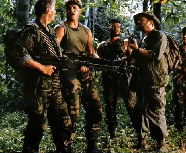 Военный робот (1988) через торрент скачать Военный робот (1988) фильм через торрент скачать