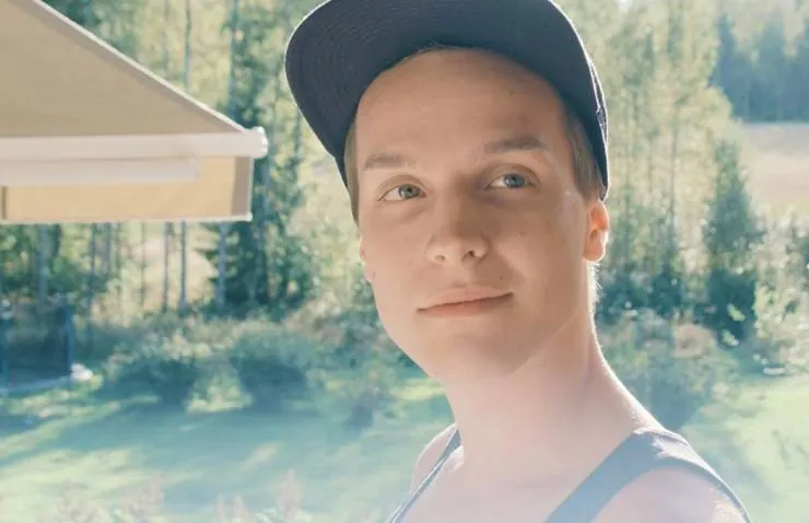 Во дворе (2017) в хорошем качестве через торрент Во дворе (2017) фильм в хорошем качестве через торрент