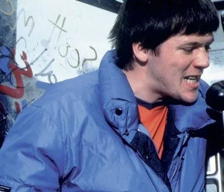 Кислотный дом (1998) через торрент скачать Кислотный дом (1998) фильм через торрент скачать