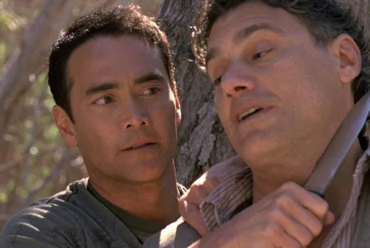 Тени в раю (2010) через торрент бесплатно Тени в раю (2010) фильм через торрент бесплатно