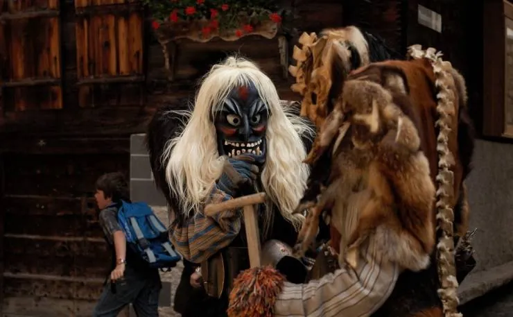 Почти как люди (2009) через торрент бесплатно Почти как люди (2009) фильм через торрент бесплатно