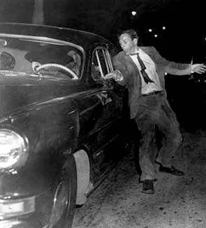 Вторжение похитителей тел (1955) в хорошем качестве через торрент Вторжение похитителей тел (1955) фильм в хорошем качестве через торрент