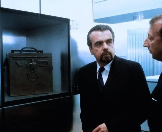 Завещание Холкрофта (1985) через торрент бесплатно Завещание Холкрофта (1985) фильм через торрент бесплатно