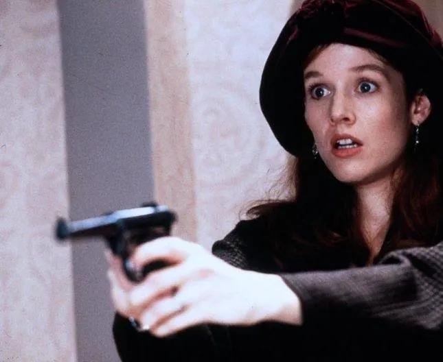 Пистолет в сумочке Бетти Лу (1992) через торрент бесплатно Пистолет в сумочке Бетти Лу (1992) фильм через торрент бесплатно