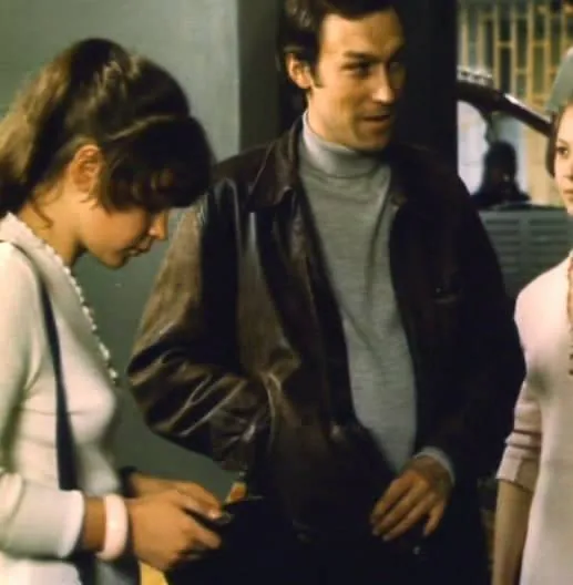 Чужие письма (1975) через торрент скачать Чужие письма (1975) фильм через торрент скачать