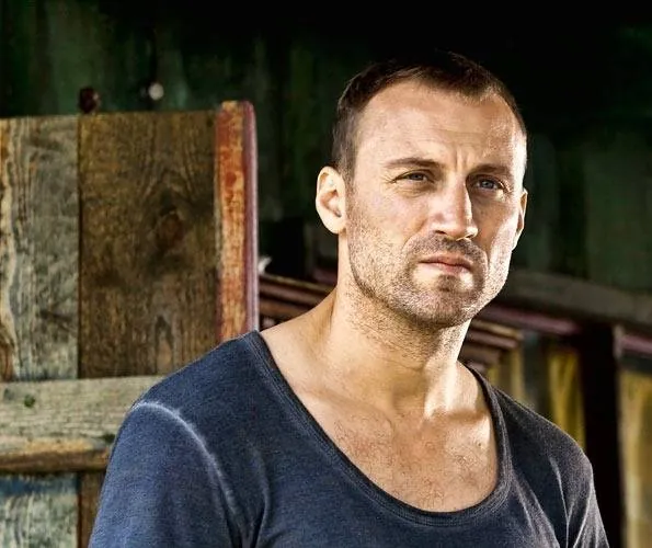 Долина роз (2011) через торрент бесплатно Долина роз (2011) фильм через торрент бесплатно