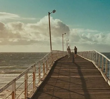 Солнце и апельсины (2010) через торрент скачать Солнце и апельсины (2010) фильм через торрент скачать