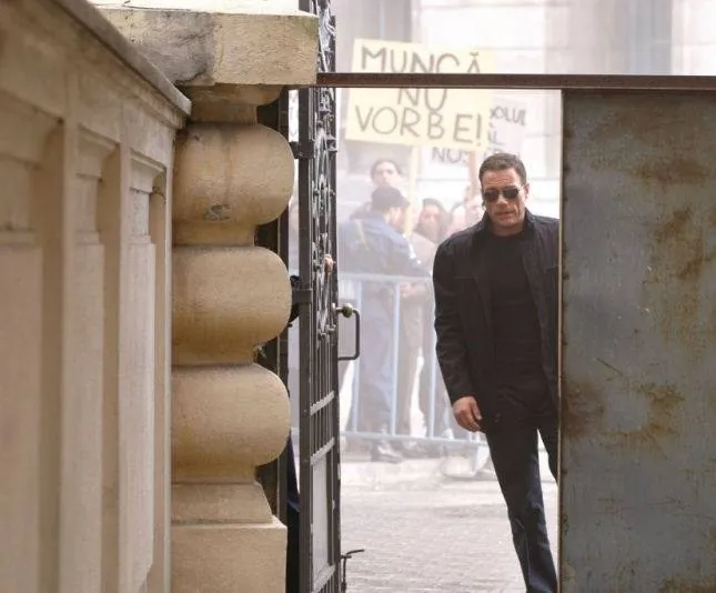 Второй в команде (2006) через торрент бесплатно Второй в команде (2006) фильм через торрент бесплатно