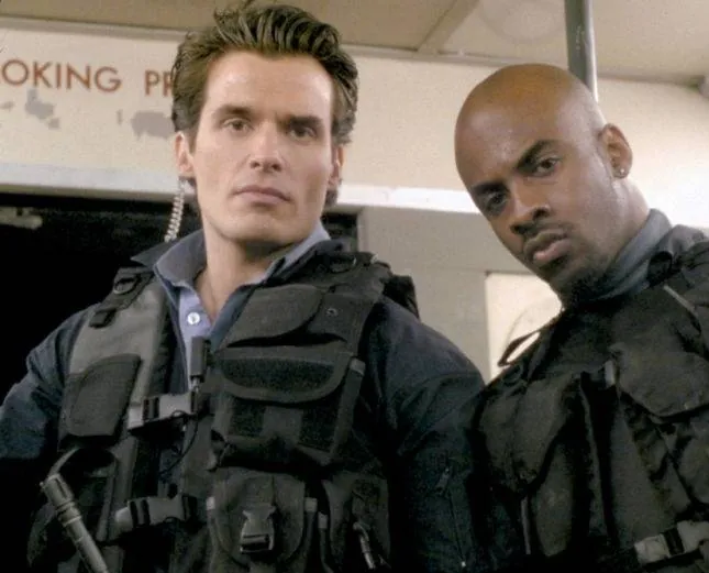 Жуки (2003) через торрент скачать Жуки (2003) фильм через торрент скачать