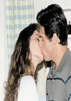 Семейные узы (2000) через торрент скачать Семейные узы (2000) сериал через торрент скачать