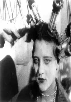 Человек с киноаппаратом (1929) в хорошем качестве через торрент Человек с киноаппаратом (1929) фильм в хорошем качестве через торрент