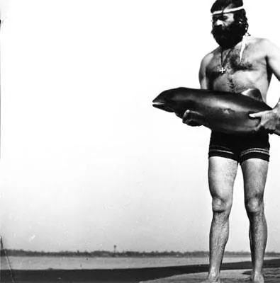 Пловец (1982) через торрент бесплатно Пловец (1982) фильм через торрент бесплатно