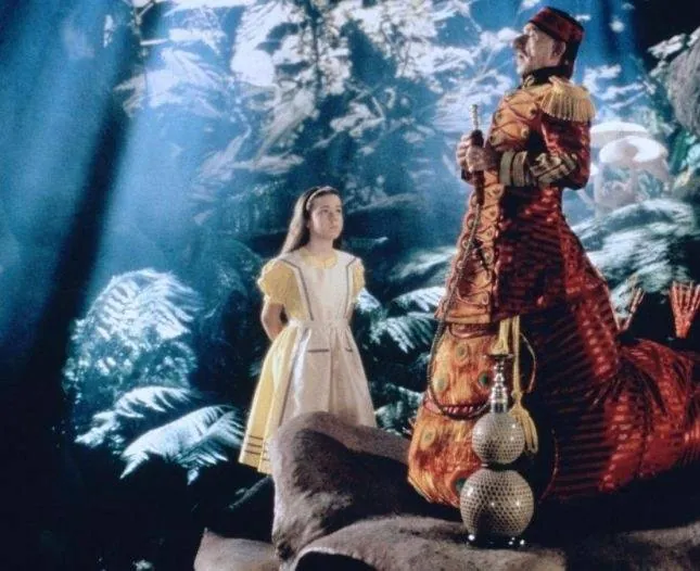 Алиса в стране чудес (1999) через торрент бесплатно Алиса в стране чудес (1999) фильм через торрент бесплатно