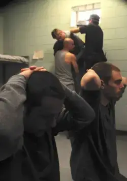 Стоик: Выжить любой ценой (2009) через торрент скачать Стоик: Выжить любой ценой (2009) фильм через торрент скачать