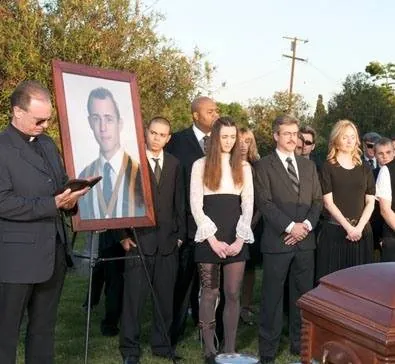 Семейное дерево (2011) через торрент скачать Семейное дерево (2011) фильм через торрент скачать