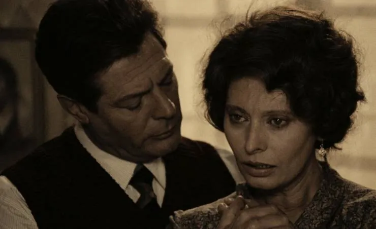 Необычный день (1977) через торрент бесплатно Необычный день (1977) фильм через торрент бесплатно