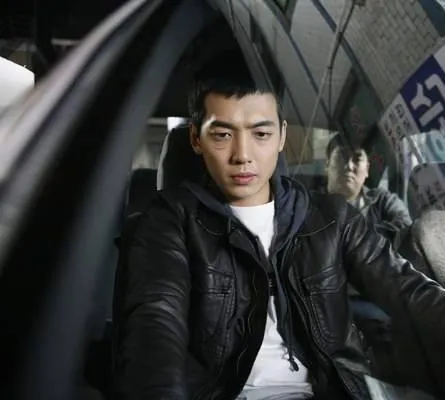 Гангстер из старшей школы (2006) через торрент скачать Гангстер из старшей школы (2006) фильм через торрент скачать