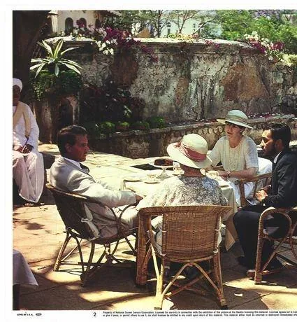 Поездка в Индию (1984) через торрент бесплатно Поездка в Индию (1984) фильм через торрент бесплатно