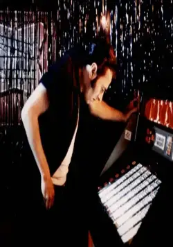 Таинственный поезд (1989) через торрент скачать Таинственный поезд (1989) фильм через торрент скачать