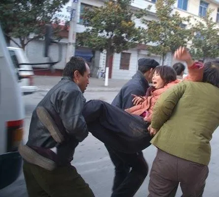 Слепая гора (2007) через торрент бесплатно Слепая гора (2007) фильм через торрент бесплатно