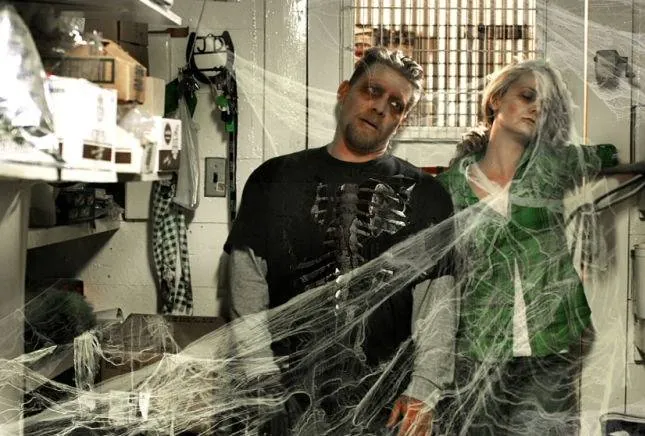 Верблюжьи пауки (2011) через торрент скачать Верблюжьи пауки (2011) фильм через торрент скачать