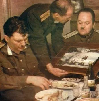 А в России опять окаянные дни (1990) в хорошем качестве через торрент А в России опять окаянные дни (1990) фильм в хорошем качестве через торрент