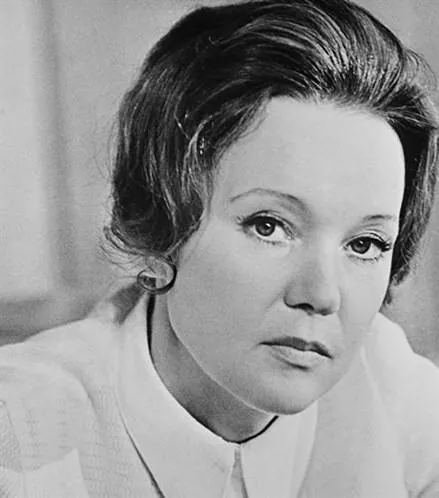 Старые стены (1973) в хорошем качестве через торрент Старые стены (1973) фильм в хорошем качестве через торрент