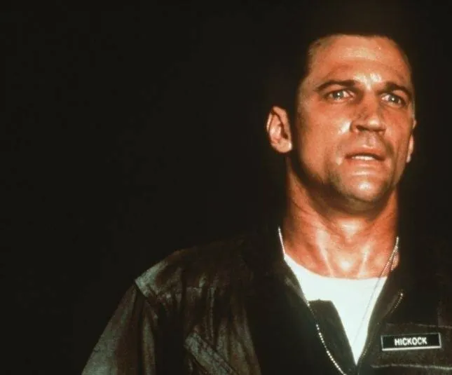 Зона тьмы (1990) через торрент бесплатно Зона тьмы (1990) фильм через торрент бесплатно