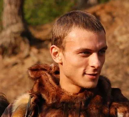 Красный лёд. Сага о хантах (2009) через торрент бесплатно Красный лёд. Сага о хантах (2009) фильм через торрент бесплатно