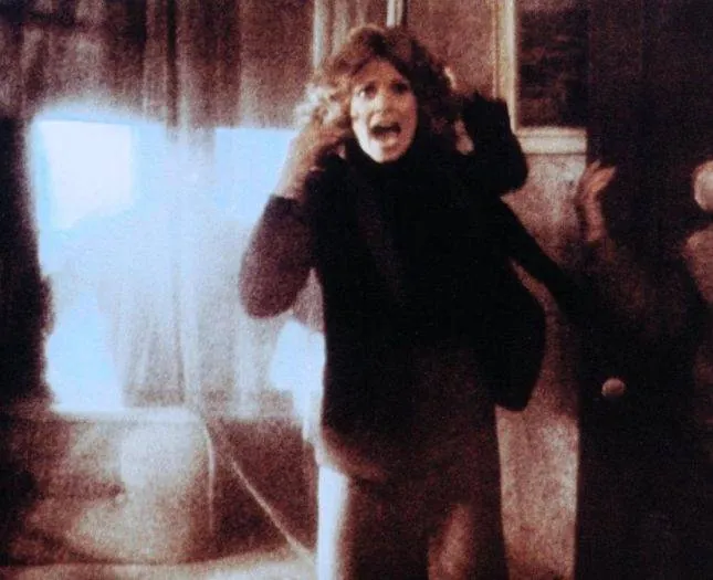 Похоронены, но не мертвы (1981) в хорошем качестве через торрент Похоронены, но не мертвы (1981) фильм в хорошем качестве через торрент