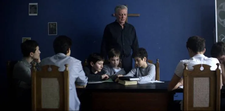 Розовое или колокольчик (2018) через торрент скачать Розовое или колокольчик (2018) фильм через торрент скачать