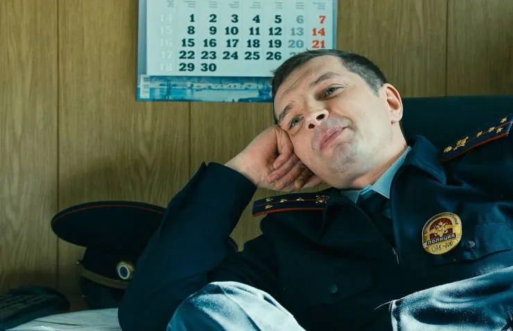 Условный мент (2019) через торрент бесплатно Условный мент (2019) сериал через торрент бесплатно