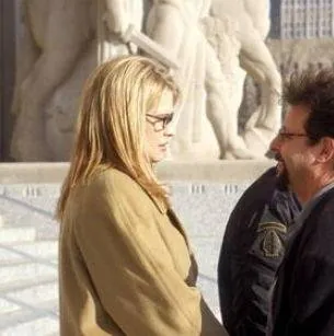 Черная дыра (2006) через торрент бесплатно Черная дыра (2006) фильм через торрент бесплатно