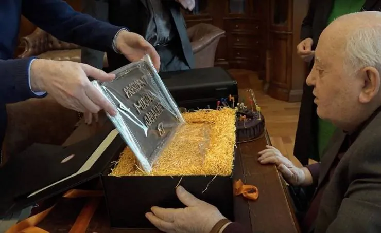 Встреча с Горбачевым (2018) через торрент скачать Встреча с Горбачевым (2018) фильм через торрент скачать