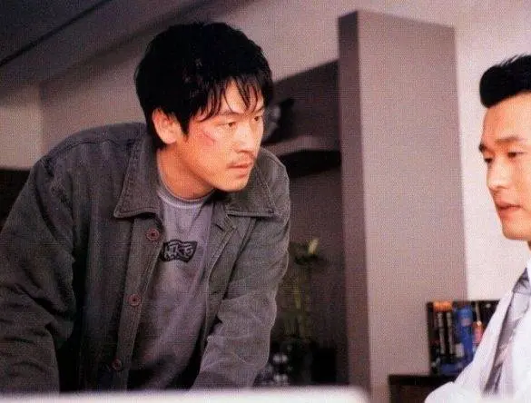 Враг общества (2002) через торрент бесплатно Враг общества (2002) фильм через торрент бесплатно