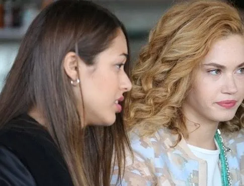 Милые обманщицы (2015) через торрент бесплатно Милые обманщицы (2015) сериал через торрент бесплатно