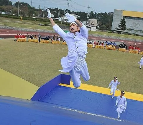 Хост-клуб Оранской школы (2012) через торрент скачать Хост-клуб Оранской школы (2012) фильм через торрент скачать